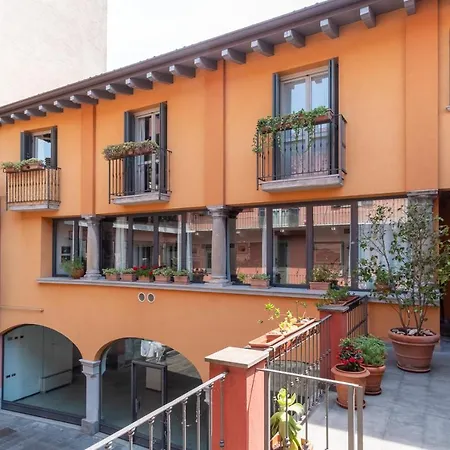 Bed and Breakfast Casa Viola, Stanza Viola Μπέργκαμο
