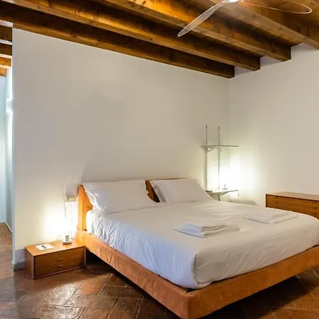 Casa Viola, Stanza Viola Μπέργκαμο